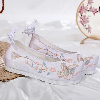 Нови обувки Hanfu, бродирани обувки, дамски стари обувки, подсилена с китайски елементи, древните обувки с лък
