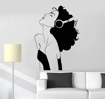 Vinyl стенни апликация красиво момиче слушалки украса на музикалната стая училищно общежитие домашен арт дизайн декорация 2YY8