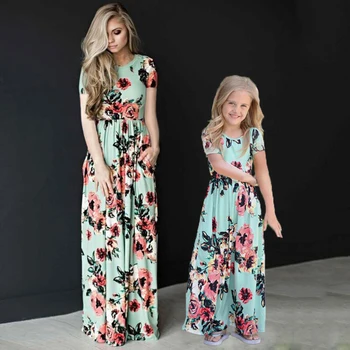Еднакви рокли Макси за семейството, рокли впечатлява със своя бохемски стил за майка и дъщеря, - Секси Дълга рокля с цветен модел, Празнична дрехи за малките момичета и майки, Плажно облекло